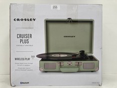 CRUISER PLUS DELUXE - PORTABLE TURNTABLE (WHITE SAND) - LOCATION 40A.