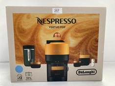 DE'LONGHI NESPRESSO VERTUO POP ENV90.A, AUTOMATIC COFFEE MACHINE, DISPOSABLE CAPSULE COFFEE MACHINE, 4 CUP SIZES, CENTRIFUGAL TECHNOLOGY, WELCOME SET INCLUDED, 1260W, PACIFIC BLUE - LOCATION 40A.