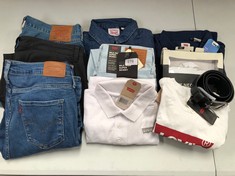 10 X LEVIS GARMENTS VARIOUS MODELS AND SIZES INCLUDING BELT - LOCATION 16A.