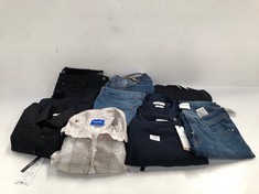10 X JACK AND JONES CLOTHING DIFFERENT SIZES AND MODELS INCLUDING BLACK SLIM FIT SHIRT SIZE L -LOCATION 52B.