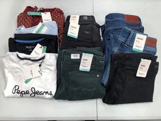 10 X PEPE JEANS GARMENTS VARIOUS SIZES INCLUDING DRESS SIZE XS - LOCATION 32B.