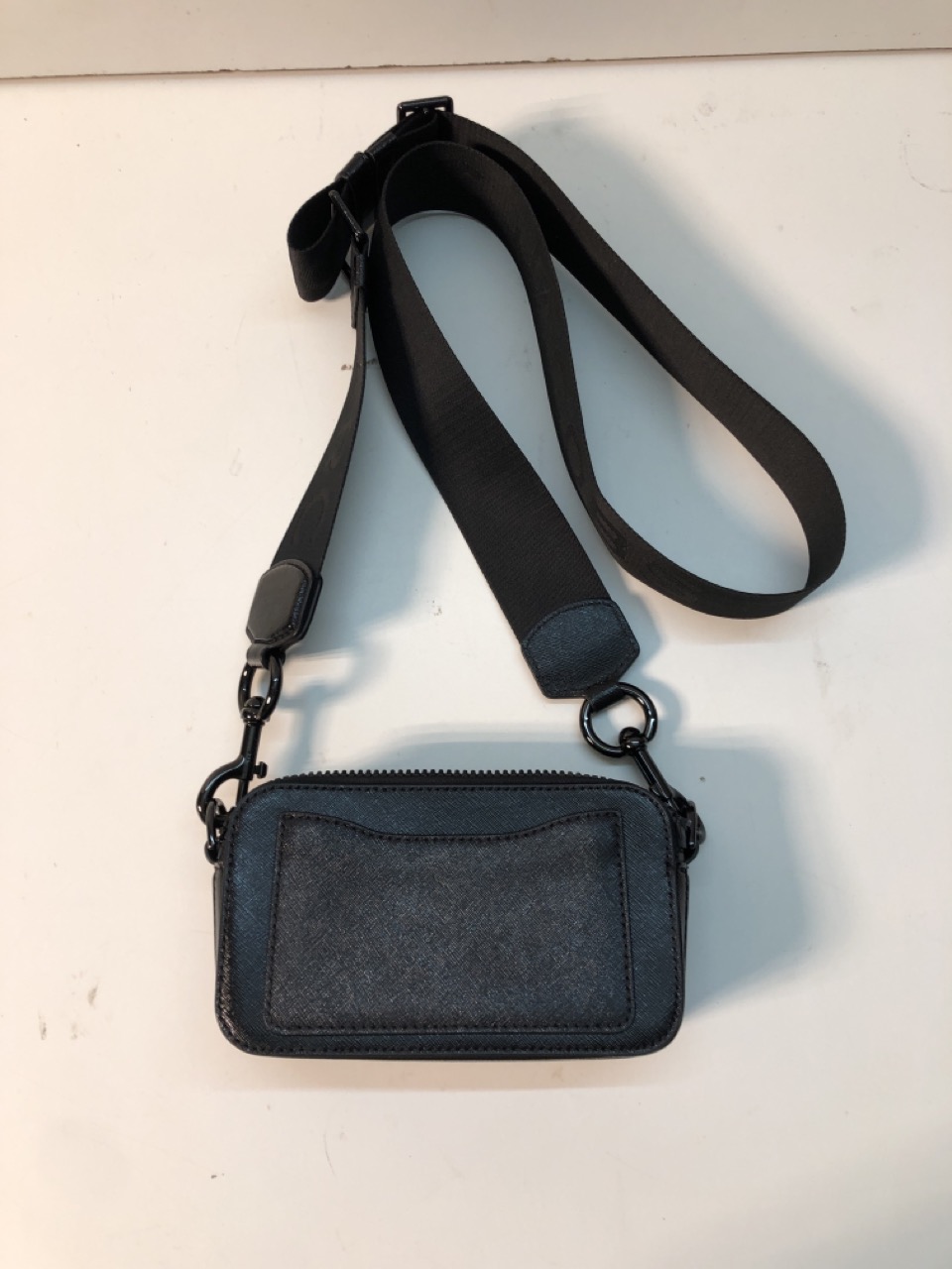 John Pye Auctions THE MARC JACOBS THE SNAPSHOT TONAL CROSSBODY BAG