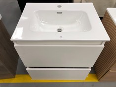 BATHROOM FURNITURE WITH WASHBASIN AND DRAWERS WHITE COLOUR MAY BE SCRATCHED OR DAMAGED .