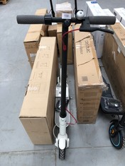 XIAOMI MI ELECTRIC SCOOTER M365 WHITE DOES NOT TURN ON.