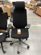 STEELCASE GESTURE, ERGONOMIC OFFICE CHAIR WITH 360 DEGREE ARMRESTS, LUMBAR SUPPORT AND ADJUSTABLE HEADREST, BLACK.