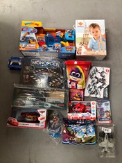 14 X CHILDREN'S TOYS INCLUDING CARS .