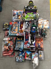 20 X ASSORTED ITEMS FOR CHILDREN INCLUDING MARVEL .