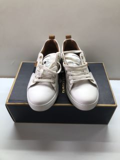 FAIRFAX AND FAVOR WOMEN'S ALEXANDRA WHITE LEATHER TRAINERS SIZE: UK 5