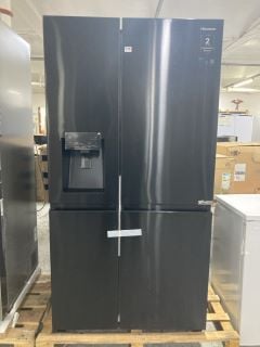 HISENSE PURE FLAT, E RATED,METAL-TECH COOLING,WITH WATER & ICE DISPENSER BLACK STAINLESS STEEL AMERICAN FRIDGE FREEZER MODEL: RS818N4TFE - RRP. £1,099,00