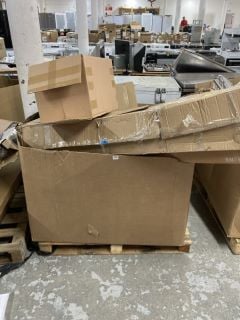 PALLET OF ASSORTED ITEMS INC SAMSUNG THE FRAME 75" TV MOUNT