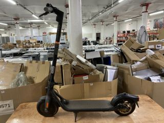 NINEBOT ELECTRIC SCOOTER (COLLECTION ONLY)