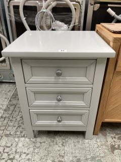 JL ST IVES THREE DRAWER BEDSIDE CABINET IN FRENCH GREY