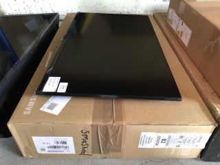 2 X ASSORTED SAMSUNG SMASHED MONITORS (SMASHED/SALVAGE/SPARES)