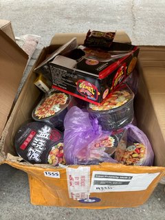 QTY OF ASSORTED FOOD ITEMS TO INCLUDE BOX OF GEMEZ SPICY CHILLI ENAAK NOODLES - BBE 11/10/24: LOCATION - E8