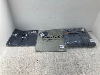 3 X ASSORTED WEIRD FISH CLOTHING ITEMS TO INCLUDE MURRISK RELAXED CASUAL SHORTS IN SHADOW - UK 40: LOCATION - E2