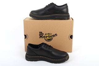 DR MARTENS CREWSON LOW SHOES IN BLACK - UK 7 - RRP £130.00: LOCATION - A*