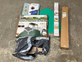 QTY OF ASSORTED ITEMS TO INCLUDE CARAVAN & MOTOR HOME FLAT RACK & WELLFIT GYMNIC MOVIN SIT MAT: LOCATION - H3