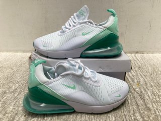 PAIR OF NIKE AIR 270 LACE UP TRAINERS IN GREEN/WHITE - SIZE UK 7: LOCATION - B12