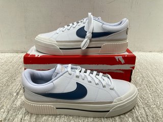 PAIR OF NIKE WOMENS COURT LEGACY TRAINERS IN WHITE/DIFFUSED BLUE - SIZE UK 9: LOCATION - B12