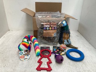 QTY OF ASSORTED PET TOYS TO INCLUDE DOG LIFE RUSTLING CATERPILLAR: LOCATION - C8
