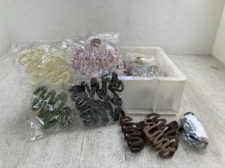 QTY OF ASSORTED HAIR ACCESSORIES TO INCLUDE QTY OF HAIR CLIPS IN ASSORTED STYLES & COLOURS: LOCATION - C8