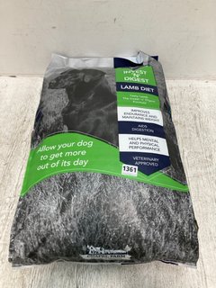 CHAPEL FARM 15KG INVEST 'N' DIGEST DRY DOG FOOD IN LAMB FLAVOUR - BBE: 23.01.2025: LOCATION - C7