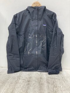 PATAGONIA MENS TORRENT SHELL JACKET IN BLACK - SIZE UK XL - RRP £179.95: LOCATION - D2