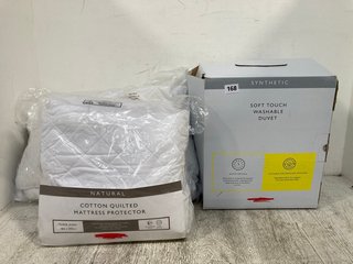 3 X ASSORTED JOHN LEWIS & PARTNERS BEDDING ITEMS TO INCLUDE SYNTHETIC SOFT TOUCH WASHABLE 10.5 TOG DOUBLE DUVET: LOCATION - WA3