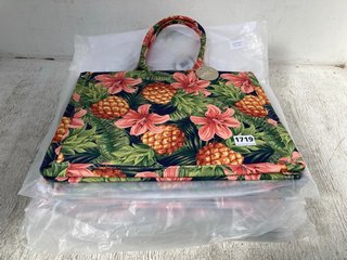 5 X APRICOT HOLIDAY BAG WITH TULIPS IN MULTI COLOUR: LOCATION - D13