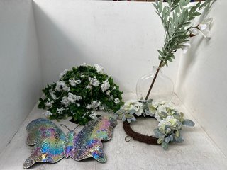 QTY OF ASSORTED ITEMS TO INCLUDE GARDEN REFLECTIONS MOSAIC BUTTERFLY: LOCATION - D15