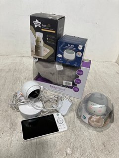 QTY OF ASSORTED BABY ITEMS TO INCLUDE TOMMEE TIPPEE LETS GO PORTABLE BOTTLE WARMER: LOCATION - WA7