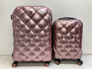 IT-LUGGAGE 2 PIECE ST TROPEZ HARDSHELL SUITCASE SET IN PINK : RRP £109.00: LOCATION - BOOTH