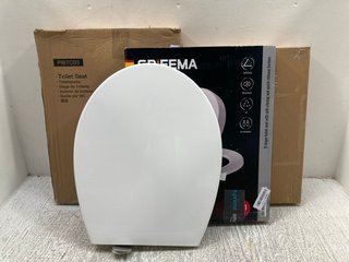 QTY OF ASSORTED TOILET SEATS TO INCLUDE GRIFEMA D SHAPED SOFT CLOSING TOILET SEAT IN WHITE: LOCATION - B2