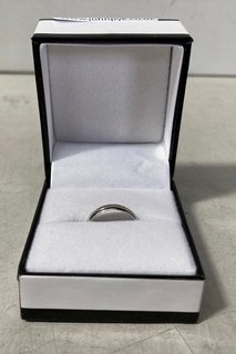 LOVE GOLD 9CT WHITE GOLD BAND WEDDING RING - SIZE O - RRP £239: LOCATION - WA1
