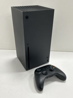 MICROSOFT XBOX SERIES X 1TB GAMES CONSOLE: MODEL NO 1882 (WITH CONTROLLER & POWER CABLE) [JPTM114761]