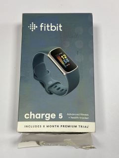 FITBIT CHARGE 5 FITNESS + HEALTH TRACKER (ORIGINAL RRP - £129.99) IN PLATINUM STAINLESS STEEL CASE & STEEL BLUE BAND: MODEL NO FB421 (WITH BOX & ALL ACCESSORIES) [JPTM114980]