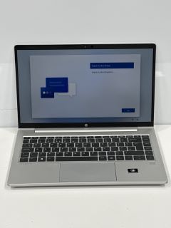 HP PROBOOK 445 G9 NOTEBOOK 256 GB LAPTOP IN SILVER. (WITH BOX AND MAINS POWER ADAPTER). AMD RYZEN 5 5625U WITH RADEON GRAPHICS, 8.00 GB RAM, 14.0" SCREEN, AMD RADEON GRAPHICS [JPTM114958]