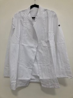 4 X CHEF WHITE JACKETS UK SIZE 39/40" CHEST: LOCATION - BR7