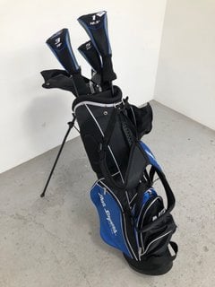 BEN SAYERS GOLF CLUB BAG IN BLACK/BLUE TO INCLUDE CLUBS: LOCATION - A5
