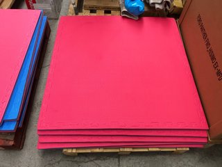 5 X LARGE BLUE & PINK SQUARE SOFT MATS FOR EXERCISE: LOCATION - A8