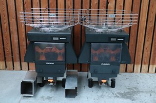 2 X ZUMMO Z40 NATURE ORANGE JUICE MACHINES: MODEL NO Z40A-N-LD (UNITS ONLY): LOCATION - B5 (KERBSIDE PALLET DELIVERY)