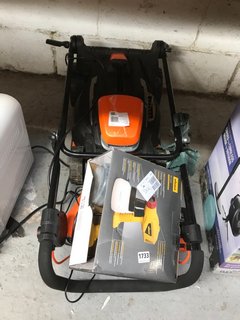 2 X ASSORTED ITEMS TO INCLUDE FLYMO ELECTRIC LAWNMOWER: LOCATION - A4