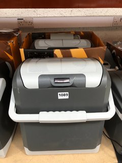 2 X 14L ELECTRIC IN CAR COOL BOXES: LOCATION - AR5