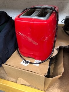 3 X ASSORTED ITEMS TO INCLUDE COOKWORKS 2 SLICE TOASTER IN RED: LOCATION - BR5