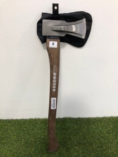 ROUGHNECK AMERICAN HICKORY HATCHET STYLE WOOD AXE WITH BLADE COVER (PLEASE NOTE: 18+YEARS ONLY. ID MAY BE REQUIRED): LOCATION - A1
