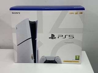 SONY PLAYSTATION 5 SLIM DISC EDITION 1 TB GAMES CONSOLE (ORIGINAL RRP - £579) IN WHITE: MODEL NO CFI-2016 (WITH BOX & ALL ACCESSORIES, UNUSED RETAIL (SLIGHT DAMAGE TO BOX-SEE PHOTO) TO INCLUDE 2 X CH