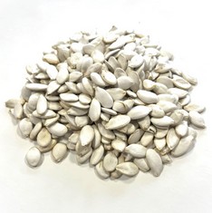 24 X * NEW * PUMPKIN SEEDS 1KG ANIMAL FEED PACKED WITH OMEGA FATTY ACIDS LGDS - TOTAL RRP £264: LOCATION - A RACK