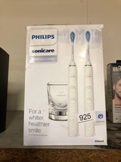 PHILIPS SONICARE 9000 DIAMOND CLEAN ELETRIC TOOTHBRUSH: LOCATION - BACK WALL