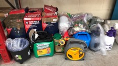 QTY OF GARDEN ITEMS TO INCLUDE ROUNDUP READY TO USE TOTAL WEEDKILLER: LOCATION - OUTDOOR & GARDEN(COLLECTION OR OPTIONAL DELIVERY AVAILABLE)