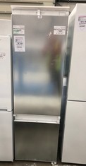 BOSCH SERIES 2 INTEGRATED FRIDGE FREEZER MODEL KIV87NSF0G RRP £599: LOCATION - WHITE GOODS(COLLECTION OR OPTIONAL DELIVERY AVAILABLE)